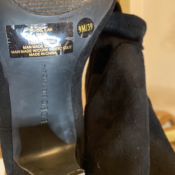 Like new sz 9 BCBG generation black heel boot - Picture 4 of 7